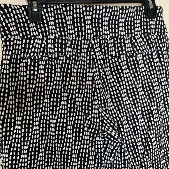 Black White Geometric Stretch Pull On Pants Sz 10 - Picture 5 of 6